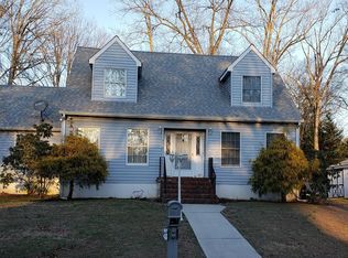373 Paula Dr, Millville, NJ 08332