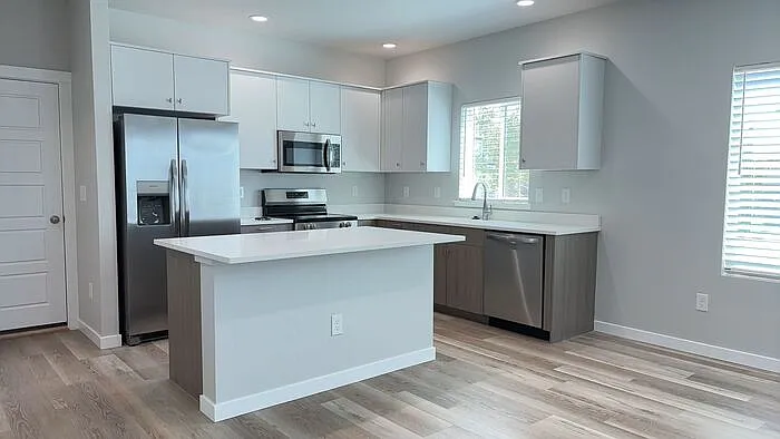6058 N Hastings Ave — Photo 4
