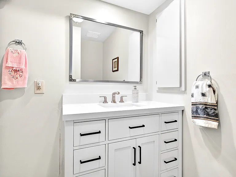 138 Indian Hollow Ct — Photo 7