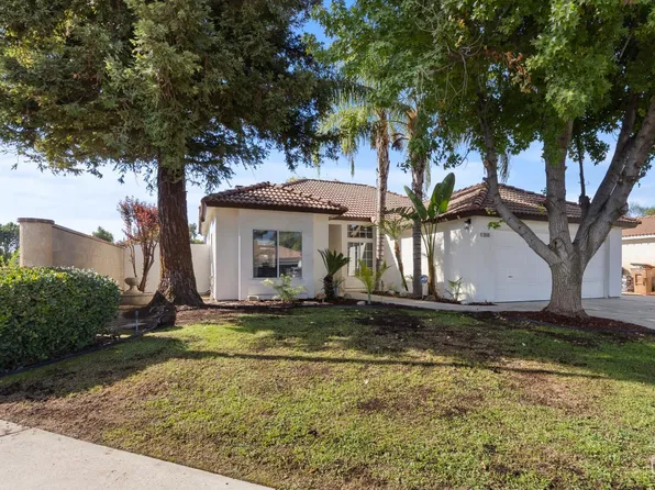 10503 Petalo Dr, Bakersfield, CA 93311