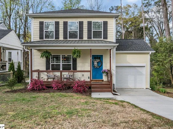 34 Briarcliff Dr, Greenville, SC 29607