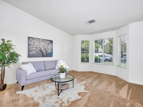 683 Alder Ln, Los Banos, CA 93635