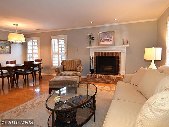 3rd image of 1118 N Taylor St #2