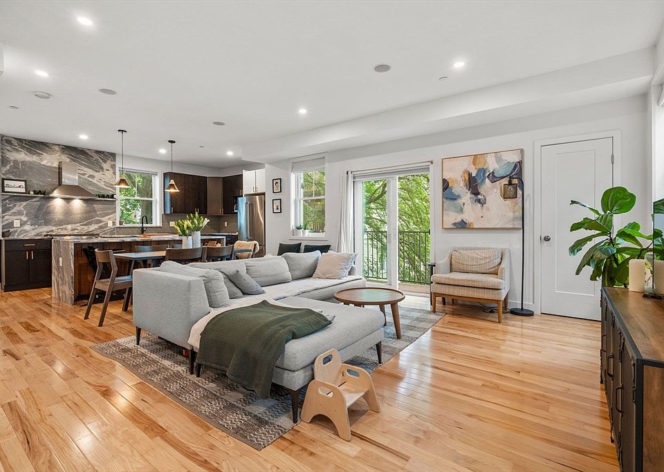 1st image of 18-20 Granfield Ave #3