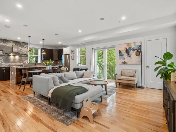 18-20 Granfield Ave #3, Roslindale, MA 02131