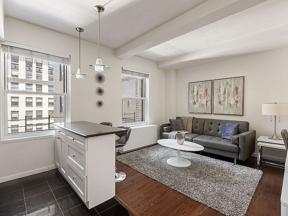 1st image of 150 W 51st St #1017