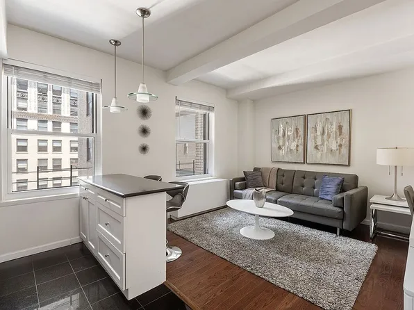 150 W 51st St APT 1017, New York, NY 10019