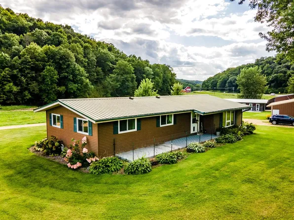 11565 US Highway 18, Prairie Du Chien, WI 53821