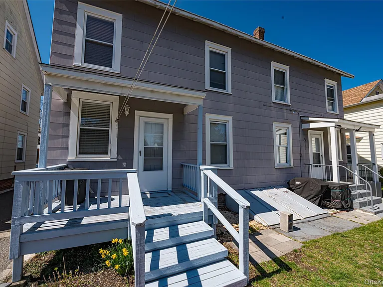 40 Bayside Ave — Photo 13