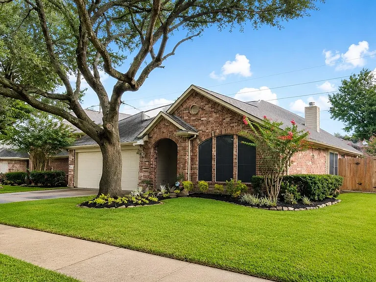 20539 Westfield Estates Dr — Photo 1