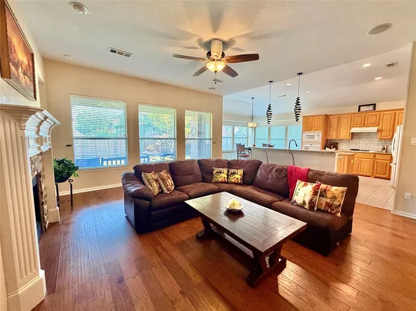 4821 Bellflower Way, Fort Worth, TX 76123