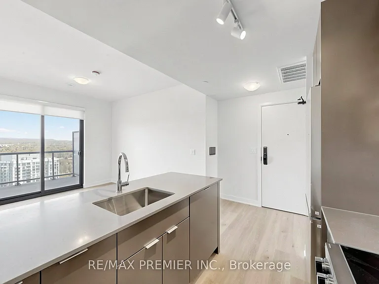 2075 Lakeshore Rd #2001 — Photo 16