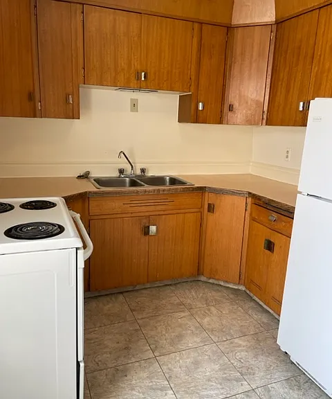 2219 Smith St #1 — Photo 3