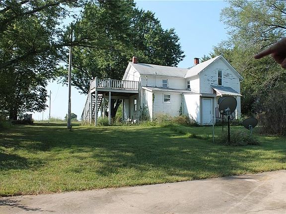 3rd image of 17610 Bayside Dr