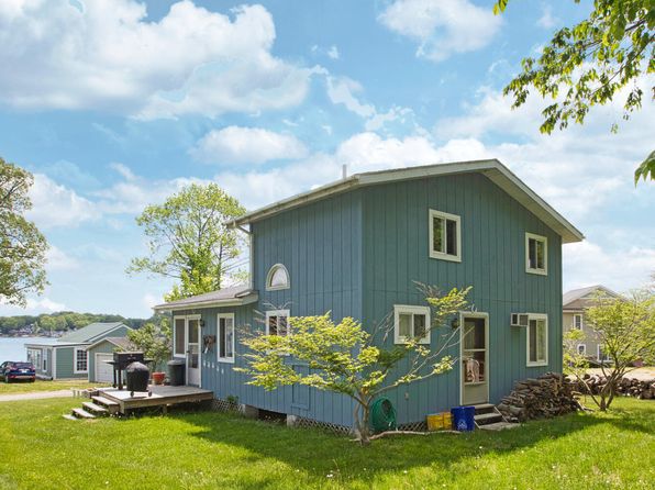 126 Diamond Isle, Cassopolis, MI 49031