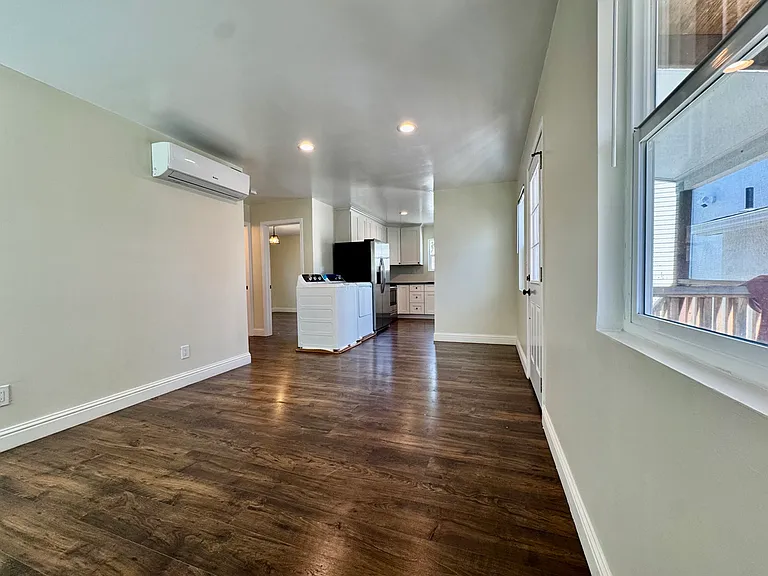 1835 108th Ave #ADU — Photo 9