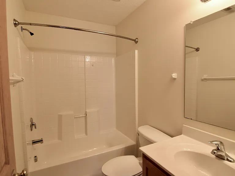 3665 Ashridge St — Photo 22
