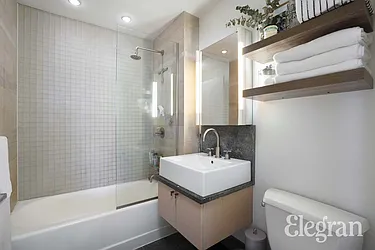 Rented by (Legacy) Elegran