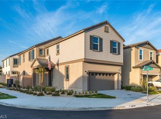 16724 Grapefruit Ln, Fontana, CA 92336