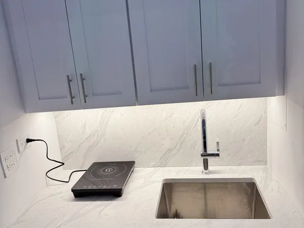 5 Tudor City Place image 11 of 12