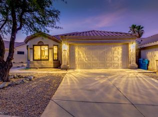 2206 E Taro Ln, Phoenix, AZ 85024