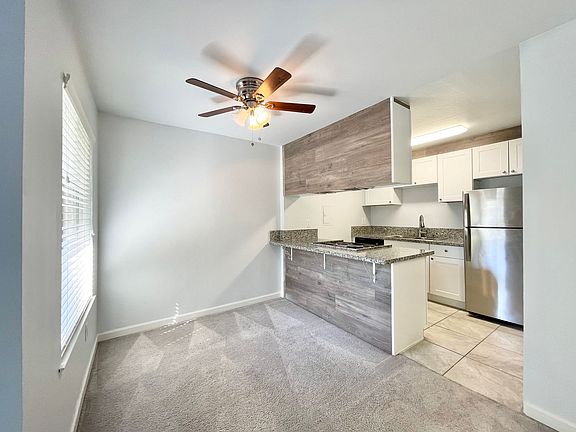 3rd image of 2809 H St APT 10