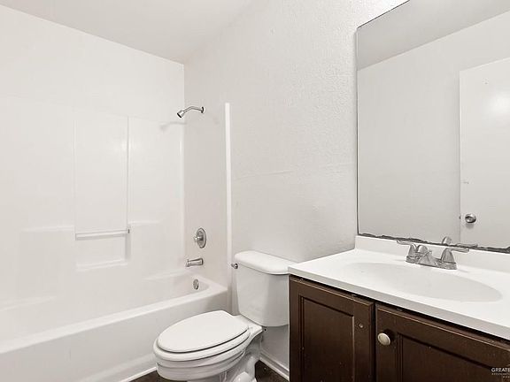 3rd image of 402 S Gastel Cir #15