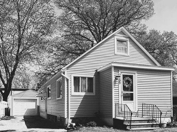 2265 Maddy Ln, Keego Harbor, MI 48320