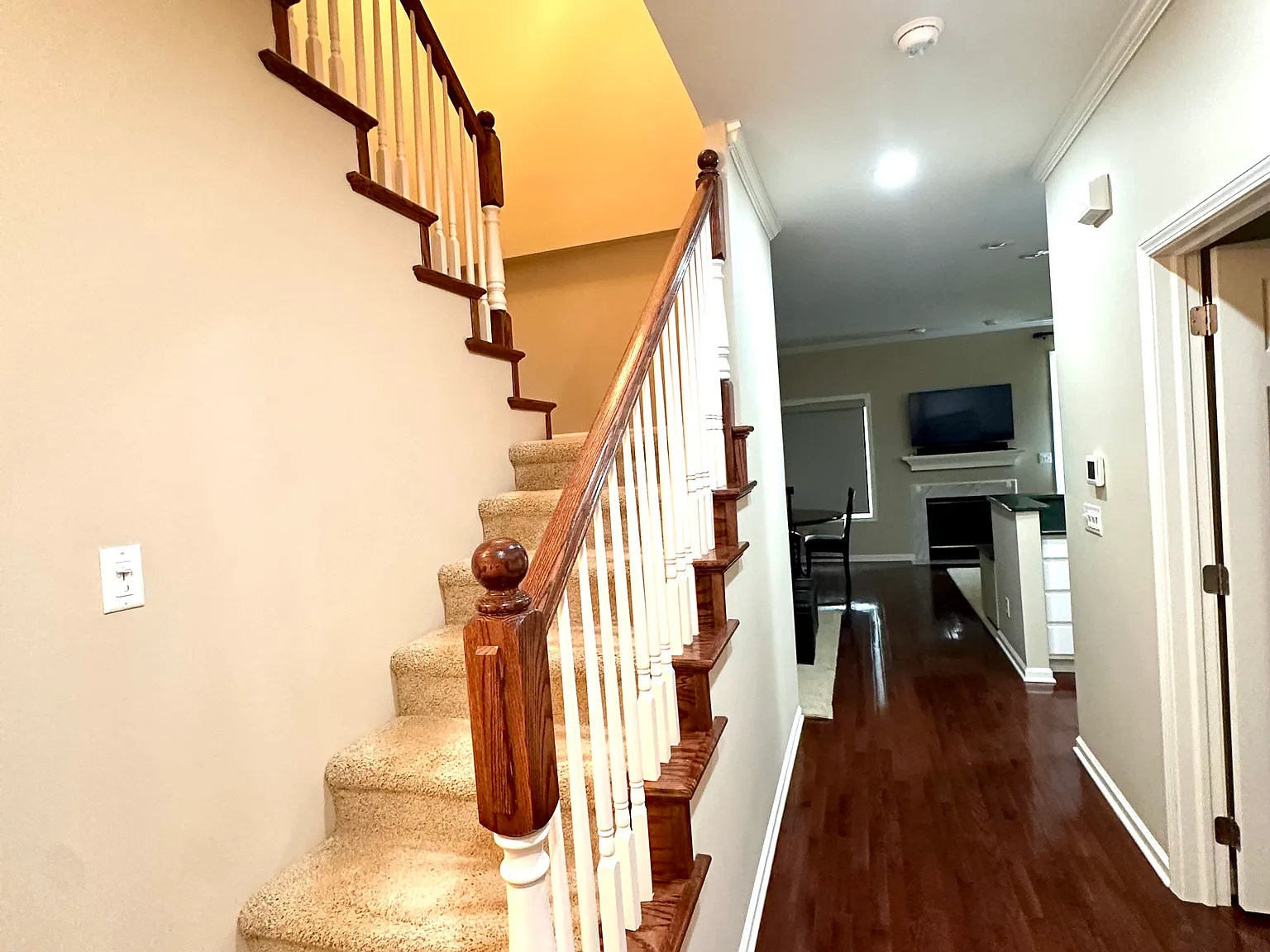 3 bed, 2.5 bath, 1632 sqft, $2,150 — Photo 3