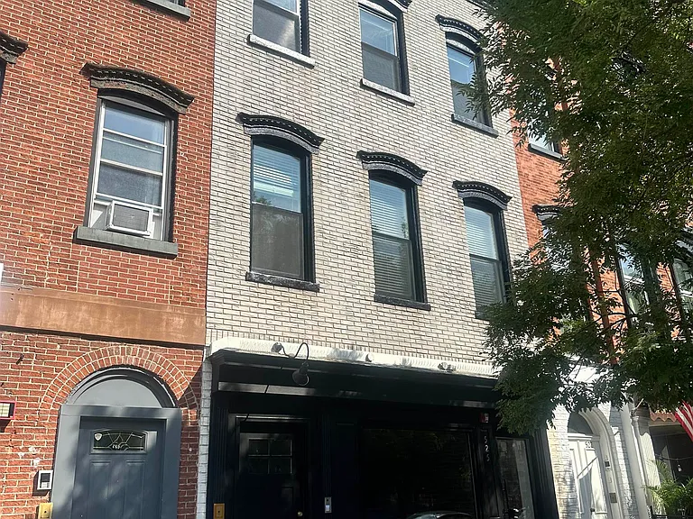525 Washington St #1 — Photo 15