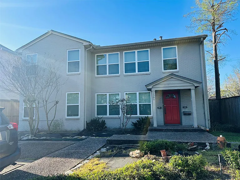 2309 Sheridan St — Photo 1