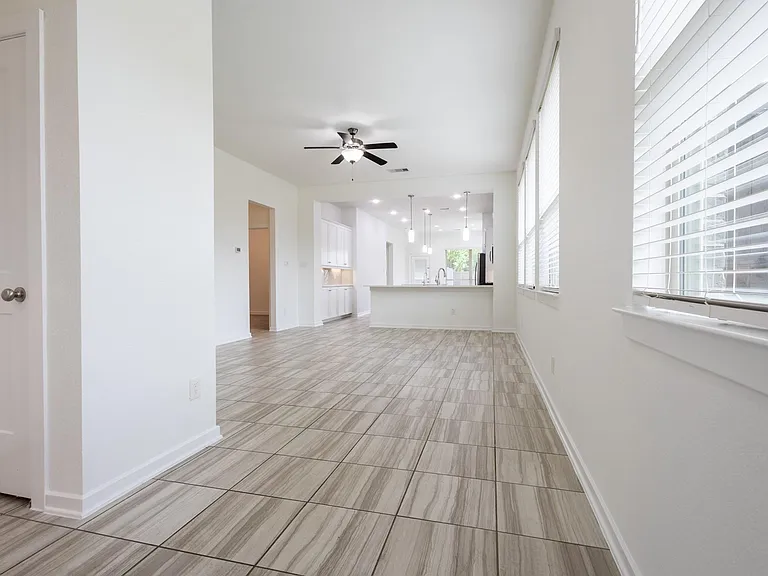 12226 Castano Creek Dr — Photo 2