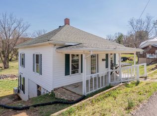 105 Swanson St, Galax, VA 24333