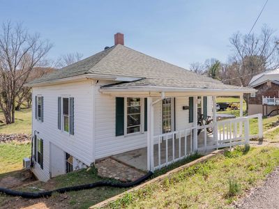 105 Swanson St, Galax, VA, 24333