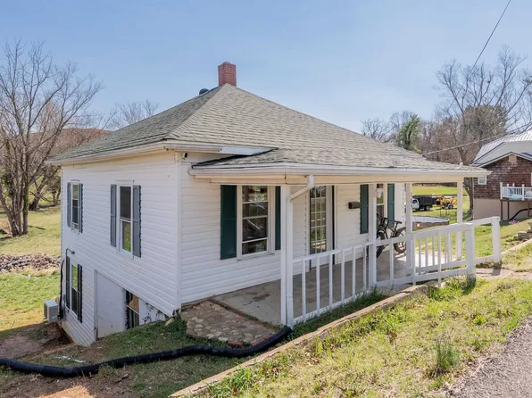 105 Swanson St, Galax, VA 24333