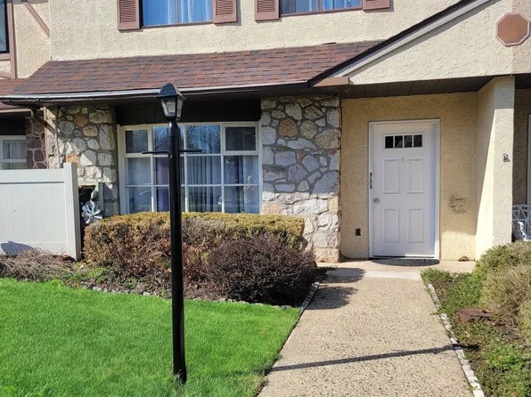 2047 Jason Dr #A, Huntingdon Valley, PA 19006