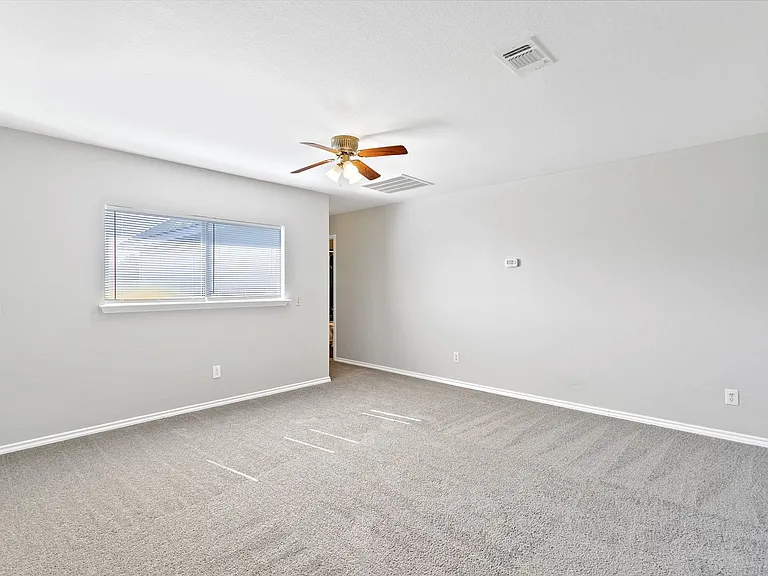 3803 Farmington Dr — Photo 16