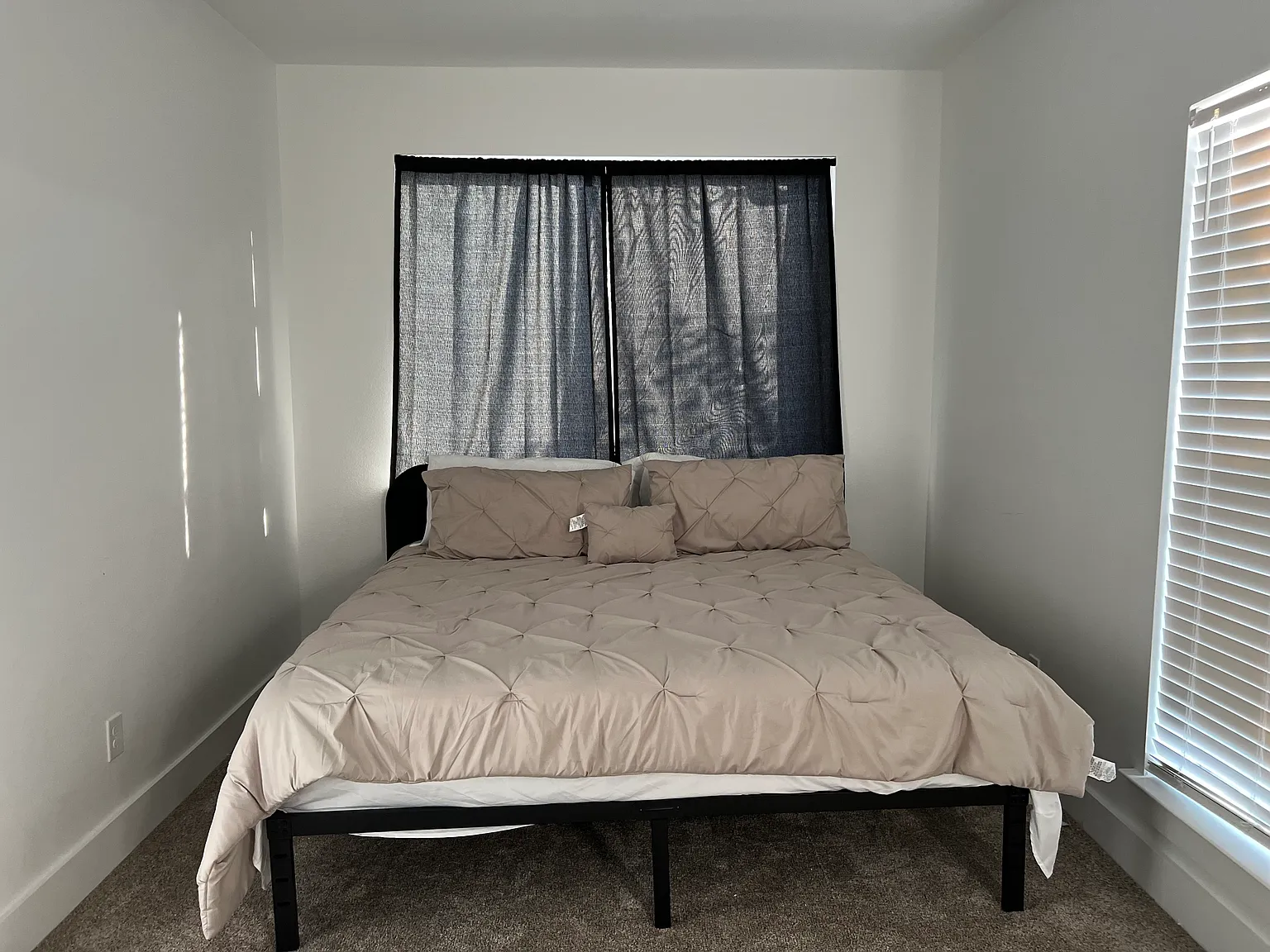 3 bed, 2.5 bath, 1956 sqft, $2,950 — Photo 4