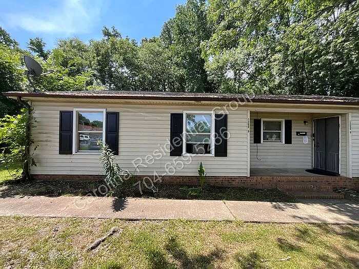1380 Fairley Ave #B