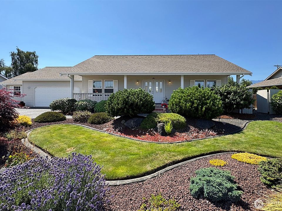 1st image of 40 Cherrywood PL
