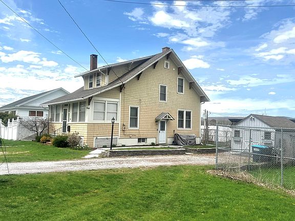 3rd image of 20 Dana Avenue