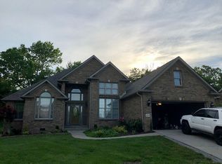 408 Park Lakes Ct, Richmond, KY 40475