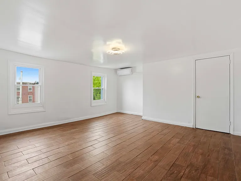 250 E Girard Ave #2 — Photo 10
