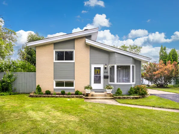 1645 Larry Ln, Glendale Heights, IL 60139