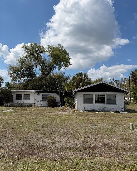 1st image of 5819 Howard Ln