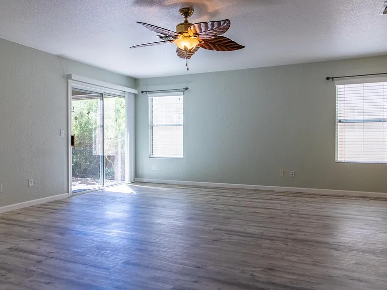 7753 W Oak Stream Rd — Photo 8