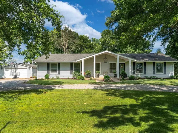 1801 Old Creal Springs Rd, Marion, IL 62959