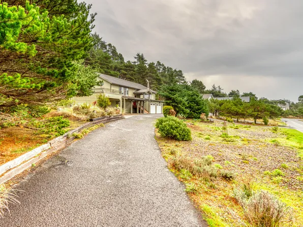 1709 NW Sandpiper Dr, Waldport, OR 97394