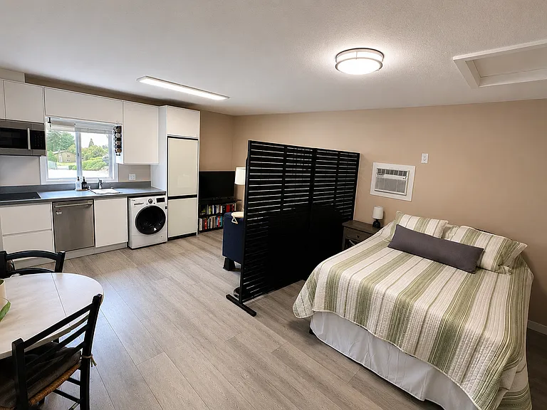 All utilities included in rent!
High speed (Fios) internet available at an extra cost with Ziply Fiber.