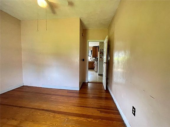 5th image of 66 Sherry Ave